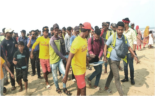 সমুদ্র সৈকতে এসে পর্যটক অসুস্থ, হাসপাতালে মৃত ঘোষণা 