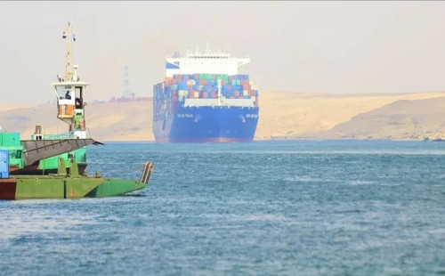 সুয়েজ খালের রাজস্ব কমল ৫০%, মিসরের কপালে চিন্তার ভাঁজ 