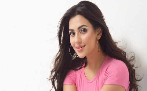 অস্ট্রেলিয়ার স্টেজ মাতালেন ফারিয়া 