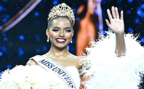 প্রথমবার মিস ইউনিভার্স ফিলিপাইনের মুকুট জিতলেন কৃষ্ণাঙ্গ নারী 