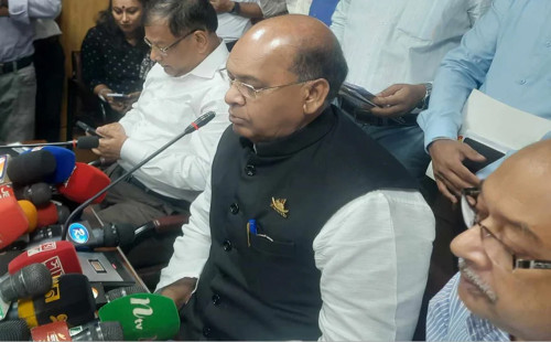 ঘূর্ণিঝড় রেমাল : সব মন্ত্রণালয়ের কর্মকর্তা-কর্মচারীর ছুটি বাতিল 