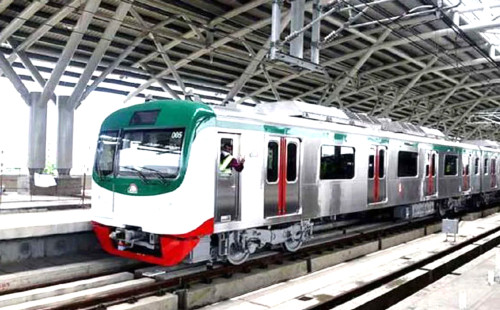 মেট্রোরেল চলাচল শুরু 