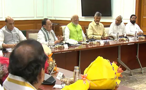 নাইডু-নীতীশের লিখিত সমর্থন পেলেন মোদী, শপথ শনিবার 