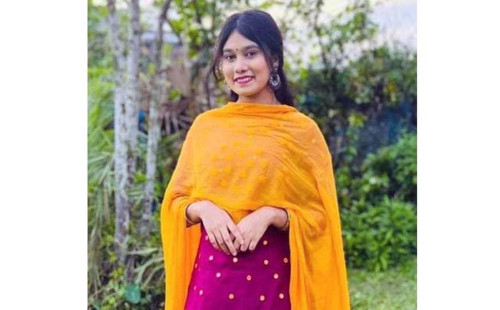 ইজিবাইকের চাকায় ওড়না পেচিয়ে কলেজছাত্রীর মৃত্যু 