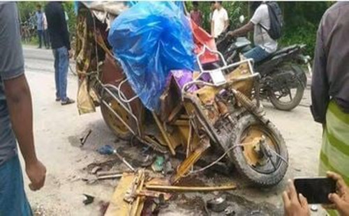 দিনাজপুরে ৩টি পৃথক সড়ক দুর্ঘটনায় নিহত ৪