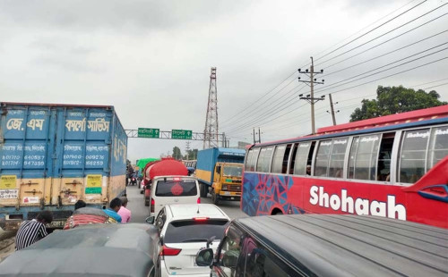 ঢাকা-সিলেট মহাসড়কে ২০ কিলোমিটার জুড়ে যানজট 