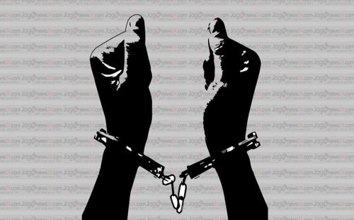 বাসে তুলে গরুর ব্যাপারীদের সর্বস্ব লুট, গ্রেফতার ১০ 