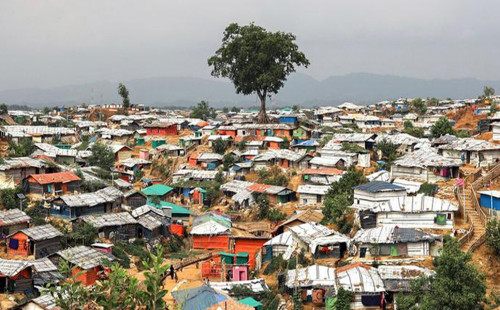 উখিয়ায় বোরকা পরা দুর্বৃত্তদের ধারালো অস্ত্রের আঘাতে রোহিঙ্গা খুন 