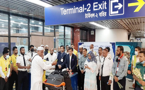 হজে গিয়ে ৫৩ জনের মৃত্যু, দেশে ফিরেছেন ২৭ হাজার হাজি 