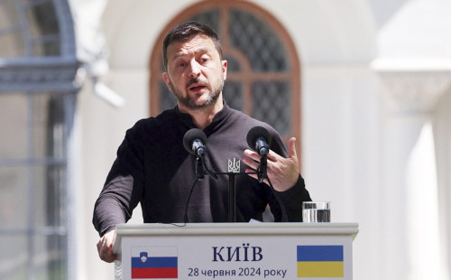 যুদ্ধ শেষ করতে পরিকল্পনা প্রস্তুত করছেন জেলেনস্কি 