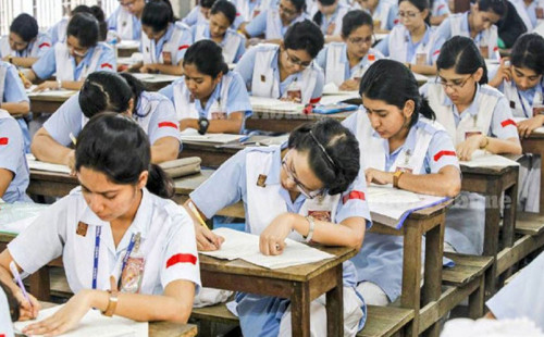 ফেনীর দুই উপজেলার এইচএসসি পরীক্ষা স্থগিত 