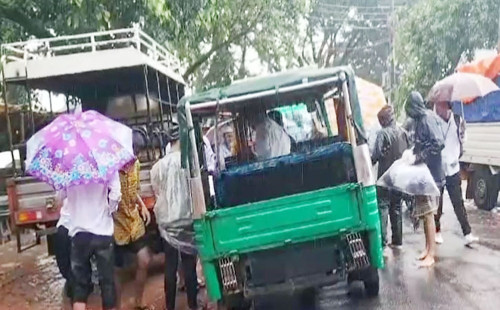 সাজেকে আটকা শতাধিক পর্যটক 