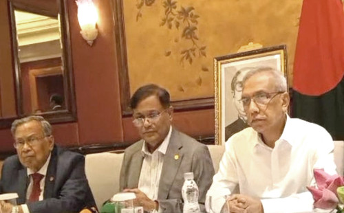 রোহিঙ্গা সমস্যা সমাধানে পাশে থাকবে চীন : পররাষ্ট্রমন্ত্রী 