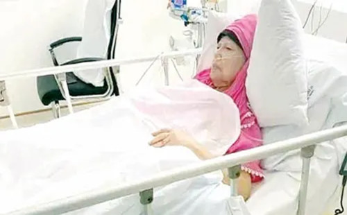 কেবিন থেকে সিসিইউতে খালেদা জিয়া 