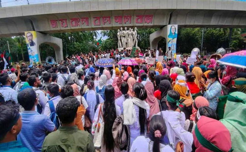 ঢাবির হল না ছাড়ার সিদ্ধান্ত কোটা আন্দোলনকারীদের 