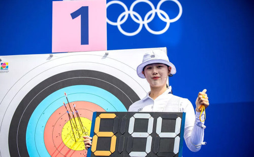 বিশ্বরেকর্ড দক্ষিণ কোরিয়ার নারী আর্চারের