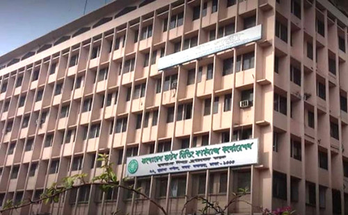 মুক্তিযোদ্ধার জাল সনদে কোটায় চাকরি: হাউজ বিল্ডিংয়ের ডিজিএমের বিরুদ্ধে মামলা 