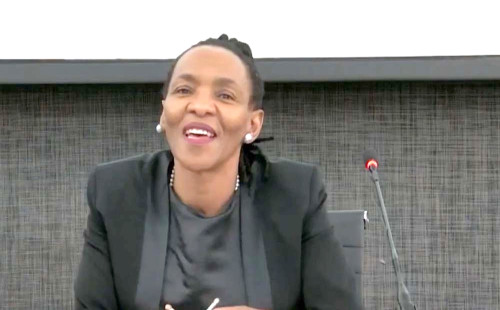 প্রথম নারী প্রধান বিচারক পেল দ. আফ্রিকা 