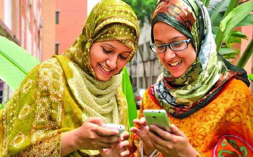 অবশেষে চালু মোবাইল ইন্টারনেট সেবা, বন্ধ থাকবে ফেসবুক হোয়াটসঅ্যাপ টিকটক 