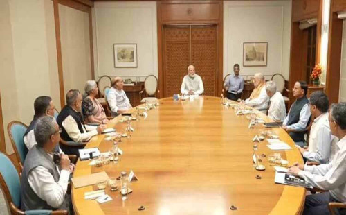 বাংলাদেশ ইস্যুতে নিরাপত্তা কমিটির সঙ্গে মোদীর বৈঠক 