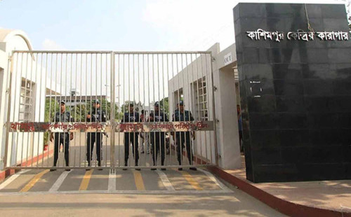 কাশিমপুর কারাগার থেকে ২০৯ বন্দির পলায়ন, নিহত ৬ 