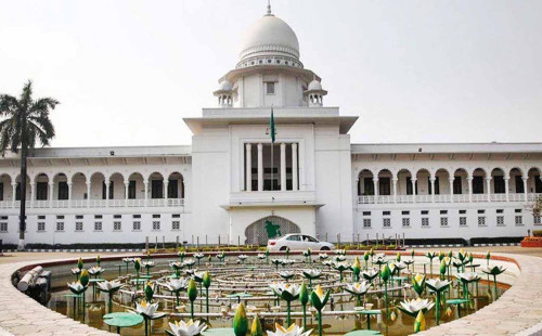 সর্বোচ্চ আদালতের মত নিয়ে অন্তর্বর্তী সরকারের শপথ পড়ান রাষ্ট্রপতি 
