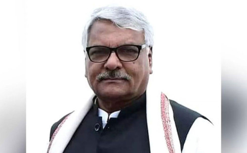 সম্পদের পাহাড় গড়েছেন টুকু 