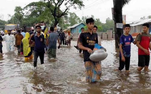 বন্ধ হয়েছে ভারি বৃষ্টিপাত, উন্নতি হচ্ছে বন্যা পরিস্থিতির 