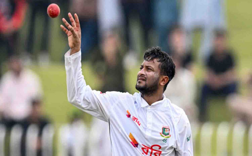 বাঁহাতি স্পিনার হিসেবে সাকিবের বিশ্বরেকর্ড 