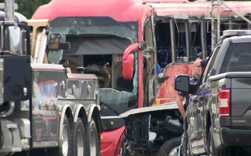 যুক্তরাষ্ট্রে বাস দুর্ঘটনায় নিহত ৭ 