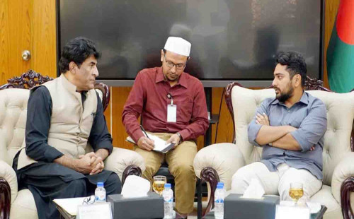 পাকিস্তানের সঙ্গে ‘৭১ প্রশ্নটির’ সমাধান চাই: উপদেষ্টা নাহিদ 