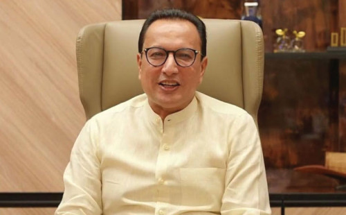 ডায়মন্ড ওয়ার্ল্ড লিমিটেডের ব্যবস্থাপনা পরিচালক দিলীপ কুমার আগরওয়ালকে গ্রেফতার