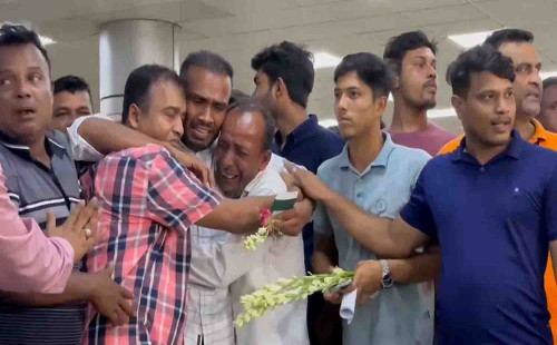 দেশে ফিরেছেন আমিরাতে ক্ষমা পাওয়া ১৪ বাংলাদেশি 