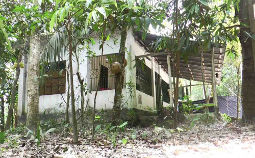 বিএনপি নেতার দখল থেকে মুক্ত করা হলো সুনীল গঙ্গোপাধ্যায়ের পৈতৃক ভিটা 