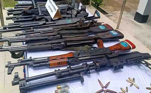 যৌথ অভিযানে ১৪৪টি আগ্নেয়াস্ত্র উদ্ধার, গ্রেপ্তার ৬৪ 