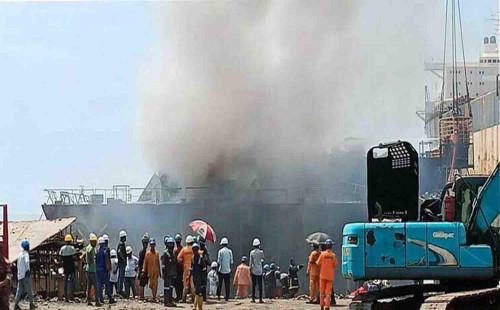 সীতাকুণ্ডে বিস্ফোরণের ঘটনায় আরও দুজনের মৃত্যু 