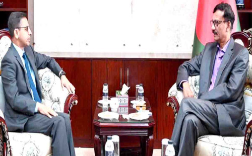 ঢাকা ও নয়াদিল্লির দ্বিপাক্ষিক সম্পর্ক উন্নয়নে জোর 