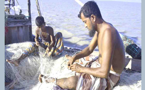ভারতীয় জেলেদের দাপট: বরগুনার সাগরে বাংলাদেশি জেলেরা অসহায় 