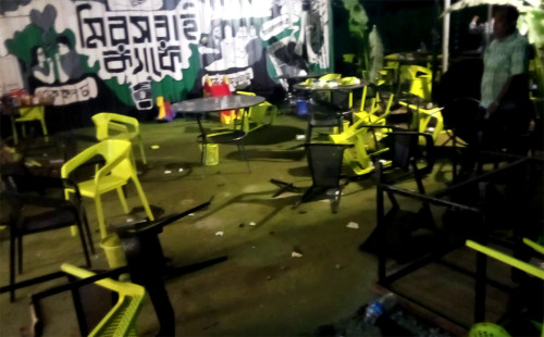 মিরসরাই ক্যাফে’তে  হামলা: ভাঙচুর ও নগদ অর্থ লুটের অভিযোগ 